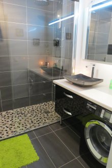 DIY μπάνιο με πλυντήριο ρούχων