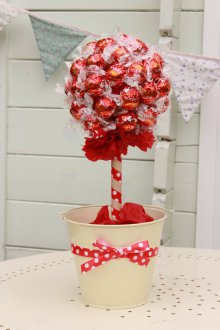 Δώρο στις 14 Φεβρουαρίου do-it-yourself δέντρο γλυκό