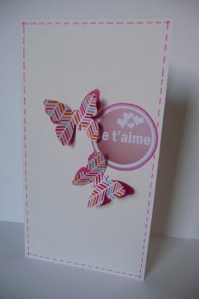 Δώρο για τις 14 Φεβρουαρίου το κάνετε μόνοι σας ευχετήρια κάρτα με πεταλούδες.