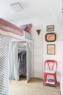 Κρεβατοκάμαρα με γκαρνταρόμπα