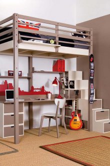 Καφέ κρεβάτι σοφίτας