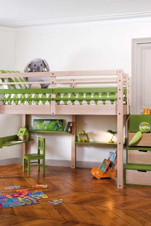 Στερεό κρεβάτι σοφίτας