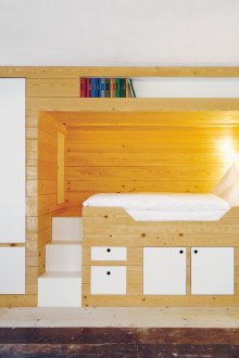 Βήμα βάσης για παιδιά σε μια θέση