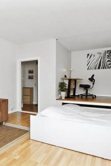 Βήμα στο κρεβάτι στο μονόχωρο Khrushchev