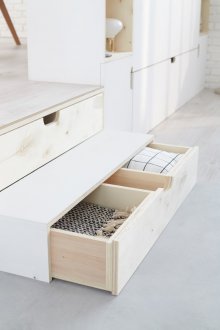 DIY κρεβάτι στο βάθρο