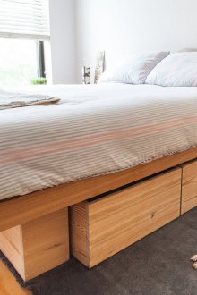 Βάση βάσης από πεύκο