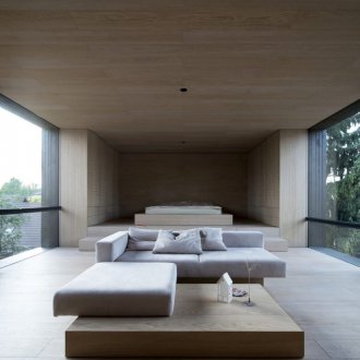 Ιαπωνικό εσωτερικό με καναπέ