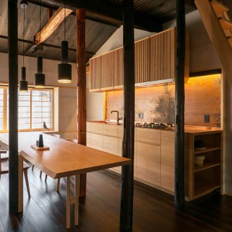 Ιαπωνικό εσωτερικό με κουζίνα