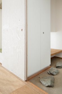 Ιαπωνικό εσωτερικό με πέτρα