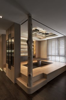 Ιαπωνικό εσωτερικό με βάθρο