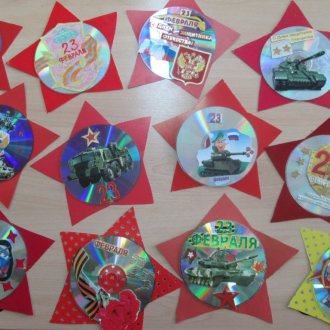 Crafts για τις 23 Φεβρουαρίου από δίσκους