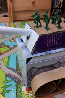 Χειροτεχνία για τις 23 Φεβρουαρίου από χαρτόνι