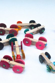 Χειροτεχνία για τις 23 Φεβρουαρίου από clothespins