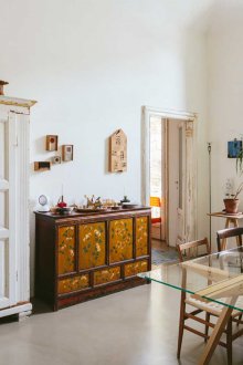 Εκλεκτικό εσωτερικό στυλ για ένα κορίτσι