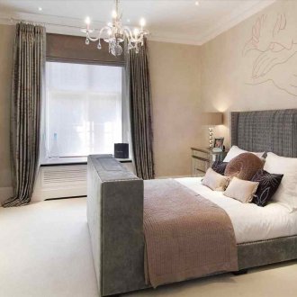 Εσωτερικό για το κορίτσι είναι καφέ