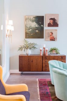 Εσωτερικό για ένα κορίτσι σε στυλ ρετρό