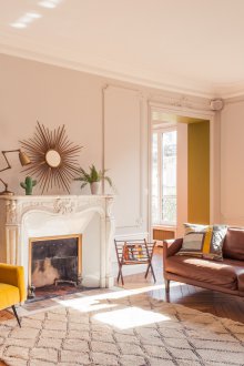 Εσωτερικό για ένα κορίτσι σε μοντέρνο στυλ