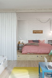 Τοποθέτηση των κουρτινών στο βάθρο