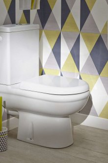 Γεωμετρική ταπετσαρία τουαλέτας