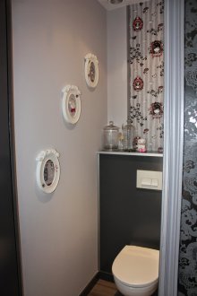 Τουαλέτα ταπετσαρία γκρι