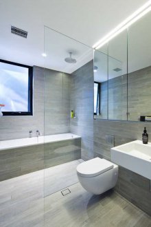 Μεγάλο εσωτερικό μπάνιο