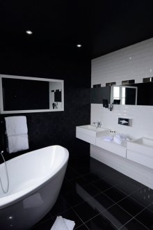 Μεγάλο μονόχρωμο μπάνιο