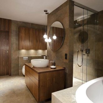 Μεγάλο μπάνιο με νεροχύτη