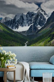 Βουνά τοιχογραφίες με νερό