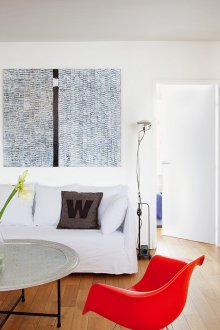 Πώς να τακτοποιήσετε τα έπιπλα σε ένα διαμέρισμα στούντιο στο εσωτερικό