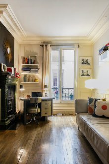 Πώς να οργανώσει τα έπιπλα σε ένα διαμέρισμα στούντιο με έναν οθωμανικό