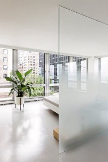 Εσωτερικό χώρισμα από γυαλισμένο γυαλί