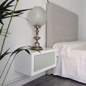 Επίπεδη κομοδίνο κομοδίνο