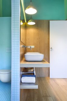 Εσωτερικό χώρισμα στο μπάνιο