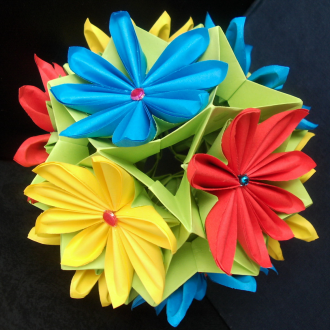 Håndverk 8. mars origami fra papir