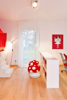 Παιδική διάταξη με διαμέρισμα