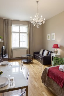 Oduska από odnushki με ένα κρεβάτι