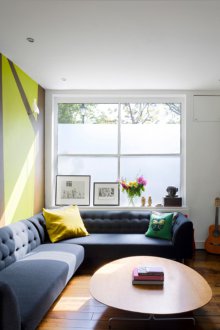 Oduska από odnushki με ένα ράφι