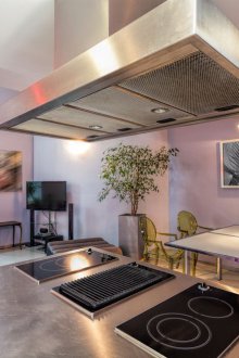 Σχεδιασμός σπιτιού κουζίνας σε μωβ