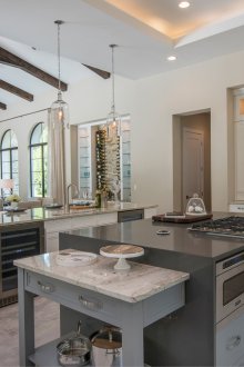 Σχεδιασμός καθιστικό κουζίνα με πέτρινα countertops