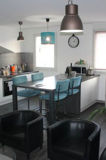 Μικρό σχεδιασμό κουζίνας καθιστικού