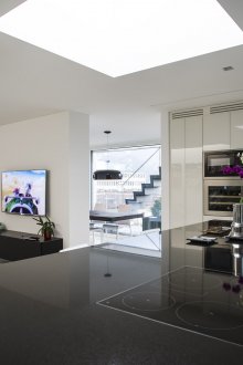 Σχεδιασμός του νησιού κουζίνας σαλόνι