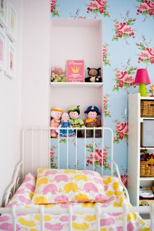 Ντεκόρ φυτωρίου με floral ταπετσαρία