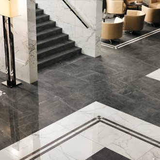 Πλακάκια στο πάτωμα της κουζίνας