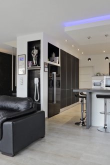 Αναδιαμορφώνει κουζίνα υψηλής τεχνολογίας