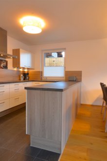 Αναδιαμόρφωση της κουζίνας με μπαρ για πρωινό