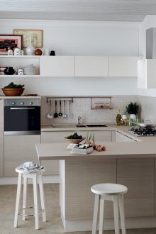 Αναδιαμόρφωση κουζίνας με πάγκο