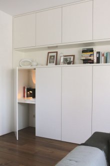 Εργασία στο σπίτι με τις πόρτες