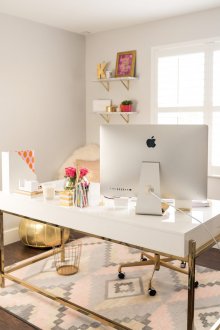 Εργασία στο σπίτι για ένα κορίτσι