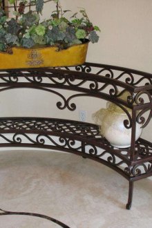 Μεταλλική βάση