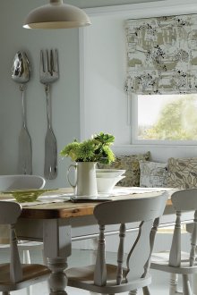 Ρωμαϊκές κουρτίνες στην κουζίνα-τραπεζαρία